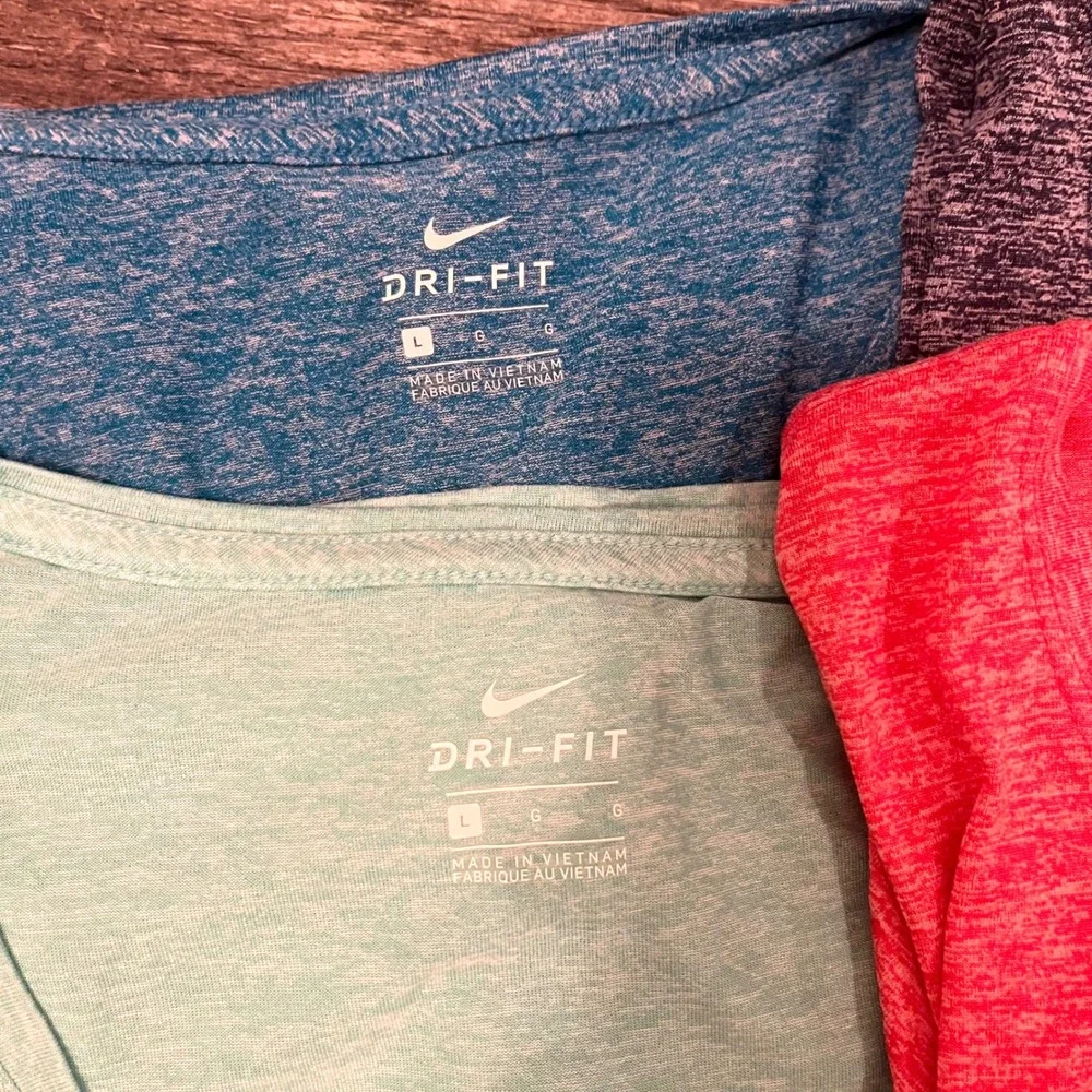 Nike Dri-Fit Heathered Short Sleeve Athletic Bundle Lot Set of 4 T-Shirts Large